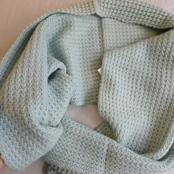 J. Crew Wool Blend Chunky Soft Mint Green Waffle Knit Infinity Scarf MI3 - Picture 7 of 7